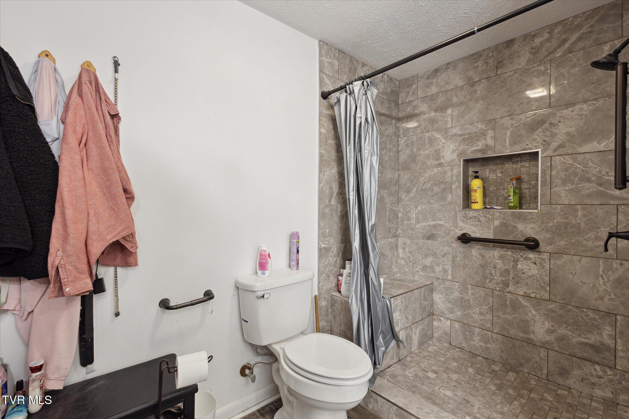 387 Peters Hollow Road Elizabethton, TN 37643 - Photo 20 of 50 19-387-Peters-Hollow-Rd-Elizabethton-TN-
