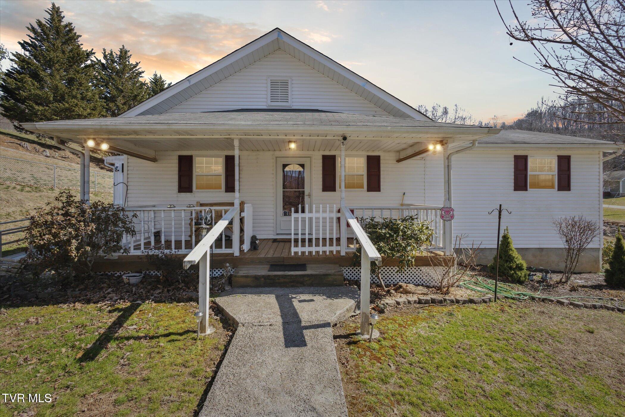 01-387-Peters-Hollow-Rd-Elizabethton-TN-