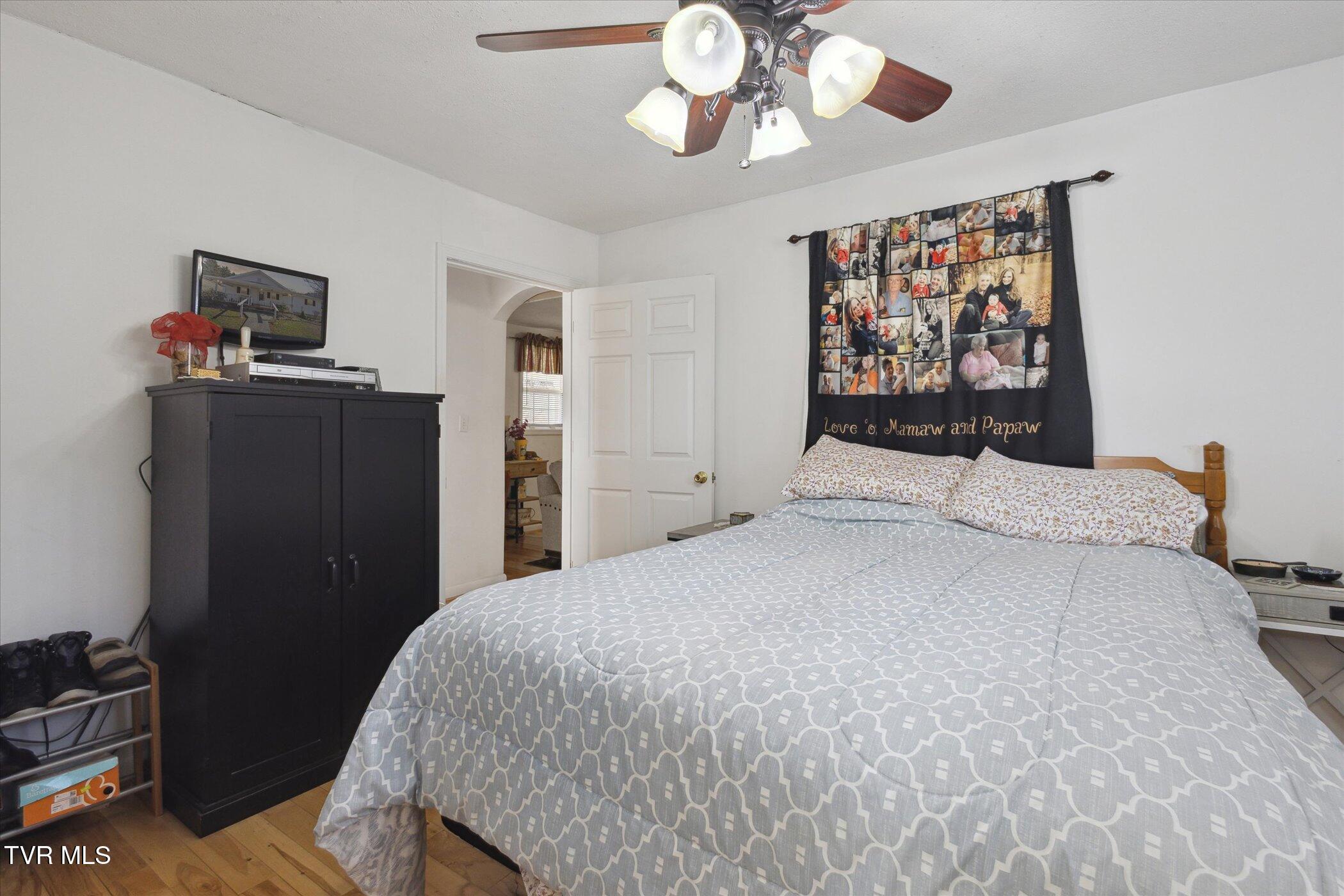 387 Peters Hollow Road Elizabethton, TN 37643 - Photo 22 of 50 21-387-Peters-Hollow-Rd-Elizabethton-TN-