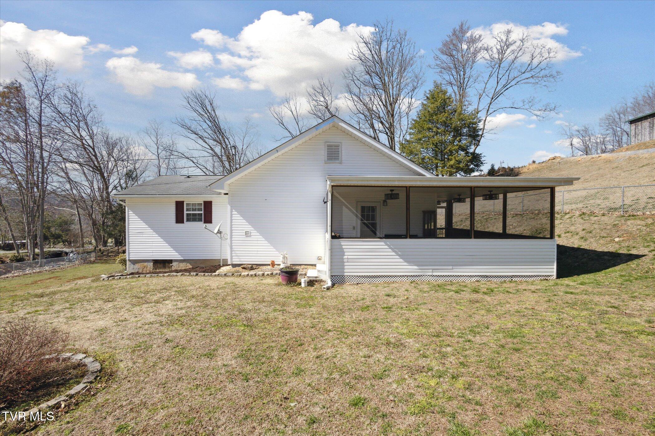 387 Peters Hollow Road Elizabethton, TN 37643 - Photo 26 of 50 25-387-Peters-Hollow-Rd-Elizabethton-TN-