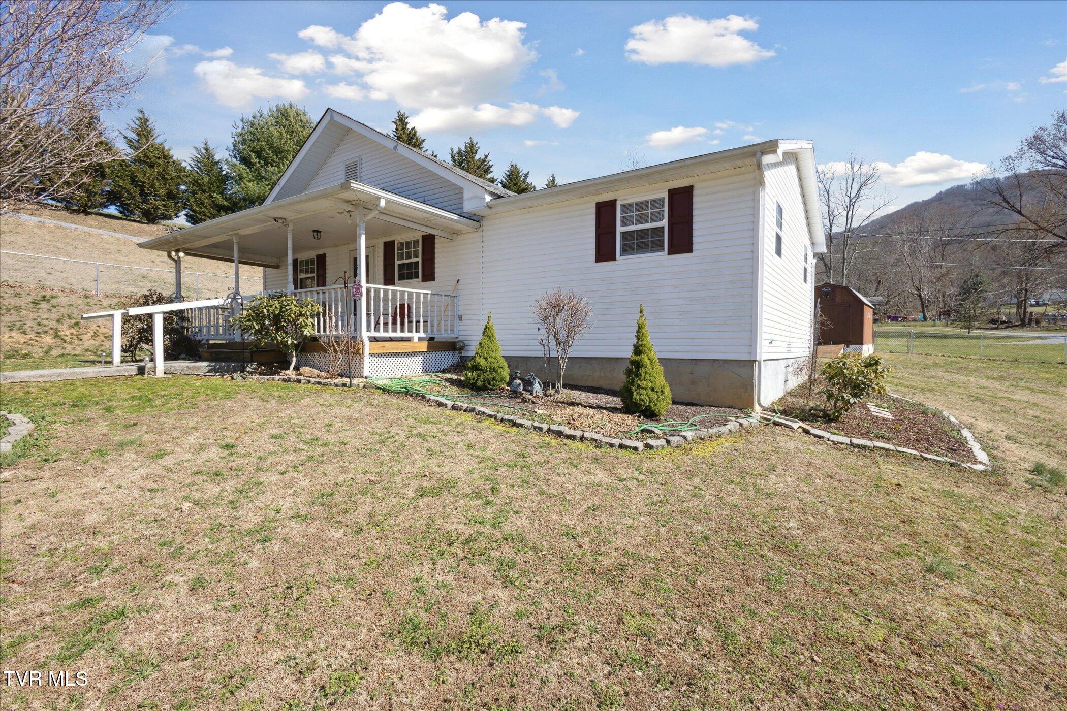 04-387-Peters-Hollow-Rd-Elizabethton-TN-