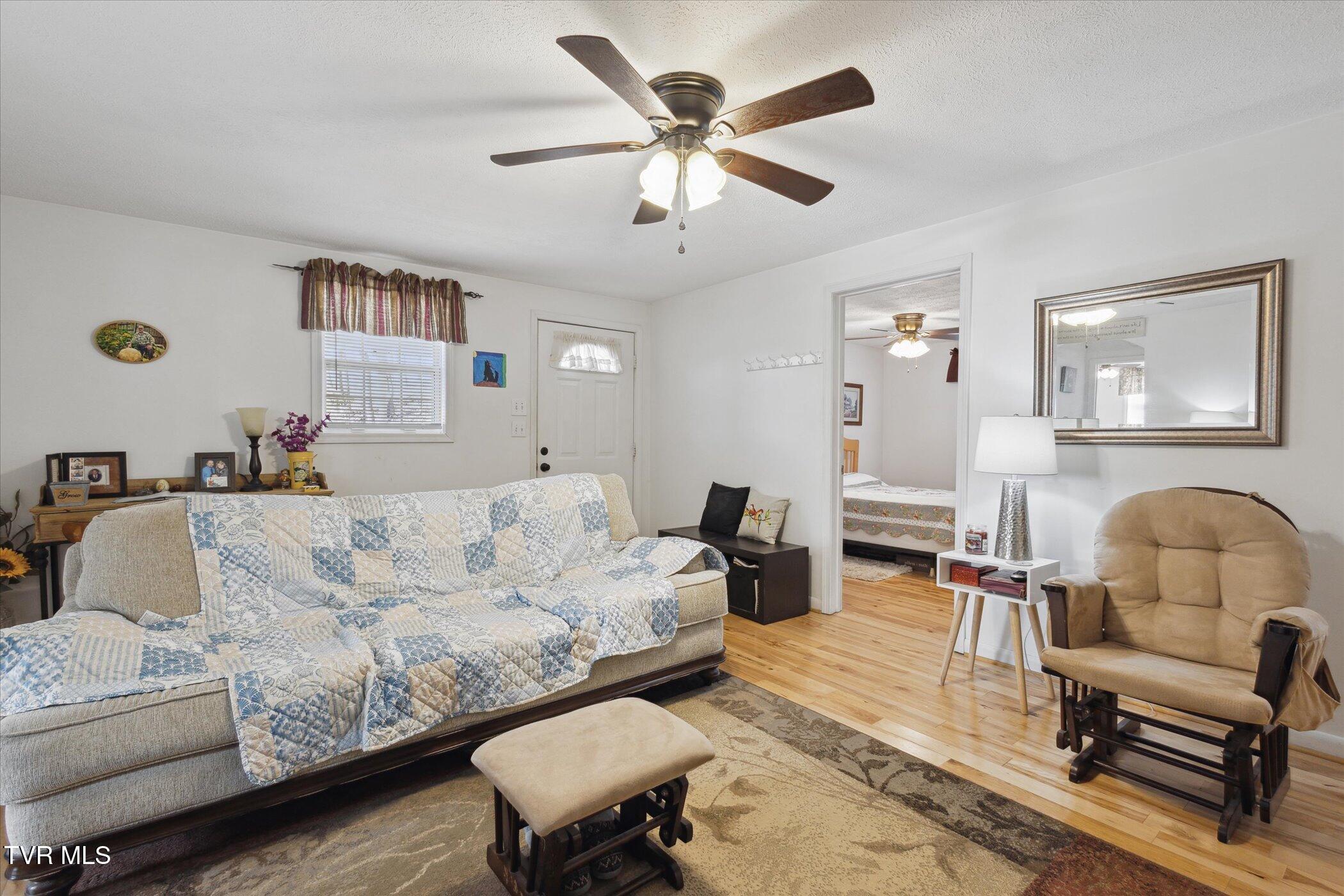 387 Peters Hollow Road Elizabethton, TN 37643 - Photo 8 of 50 07-387-Peters-Hollow-Rd-Elizabethton-TN-