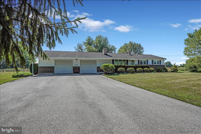 4095 Colonial Road Dover, PA 17315 - Photo 5 of 43 Gallery Image 5