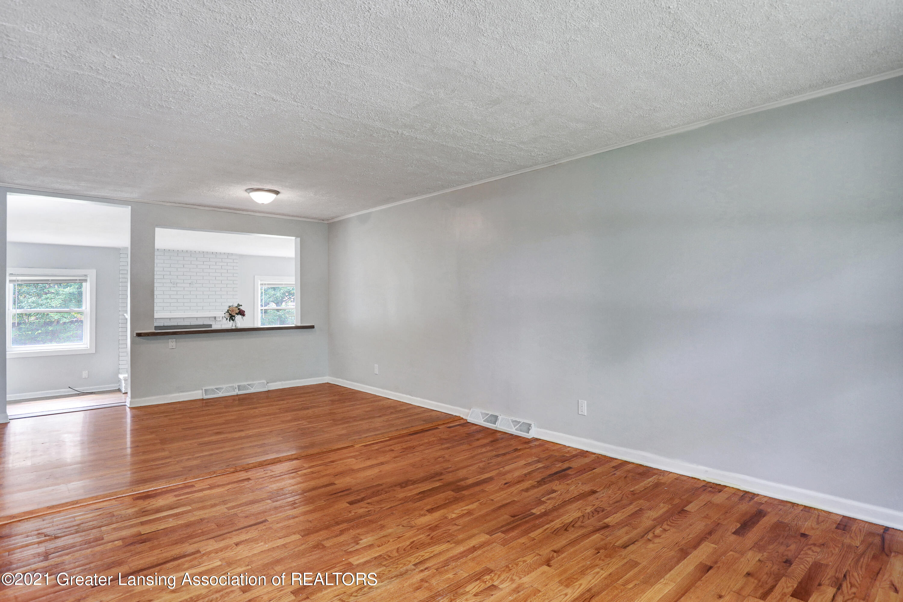 1141 Haslett Road Haslett, MI 48840 - Photo 7 of 31 9I3A1084