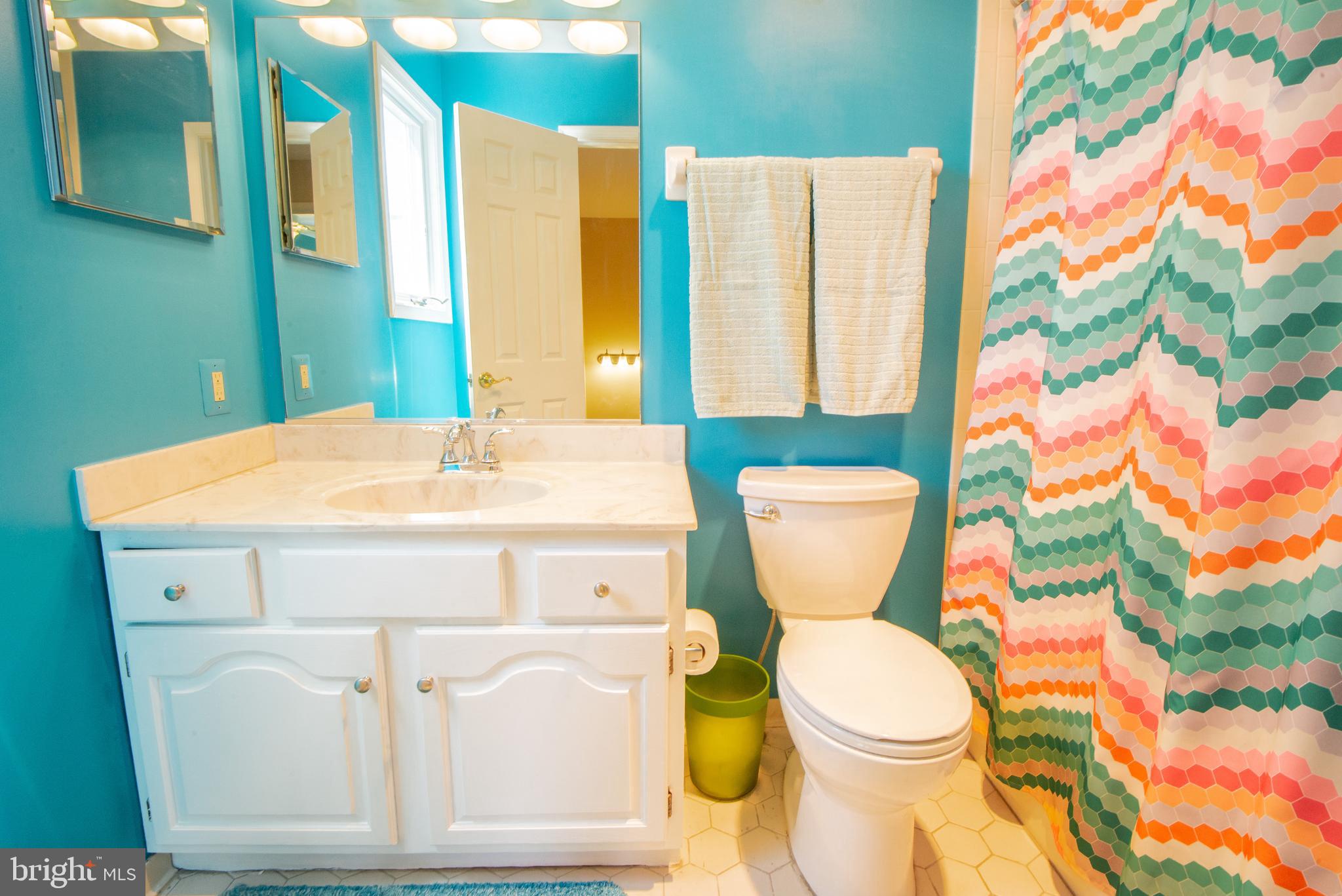 2919 Cub Hill Road Baltimore, MD 21234 - Photo 32 of 46 Upper 1 hall bath - Full bath #3 with tub