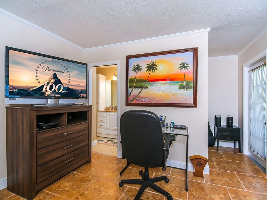 1430 Southwest Dyer Point Road Palm City, FL 34990 - Photo 15 of 32 Gallery Image 15