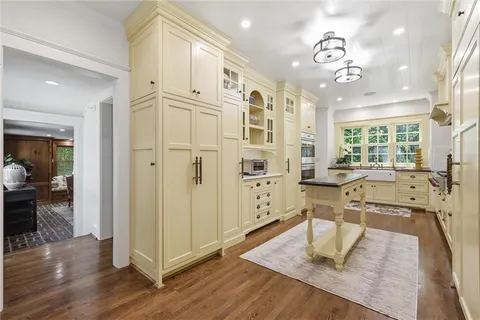 $2,095,000 | 1217 West 58th Street, Kansas City, MO 64113