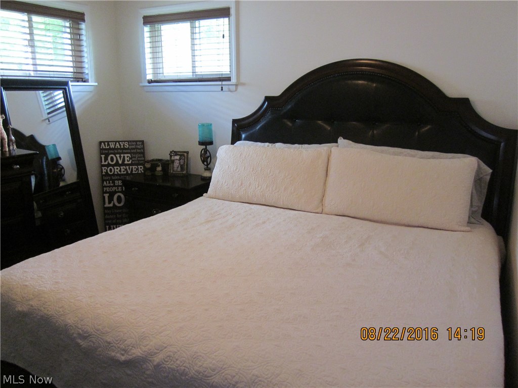 638 Substation Road Brunswick, OH 44212 - Photo 11 of 16 King size bed? No problem.