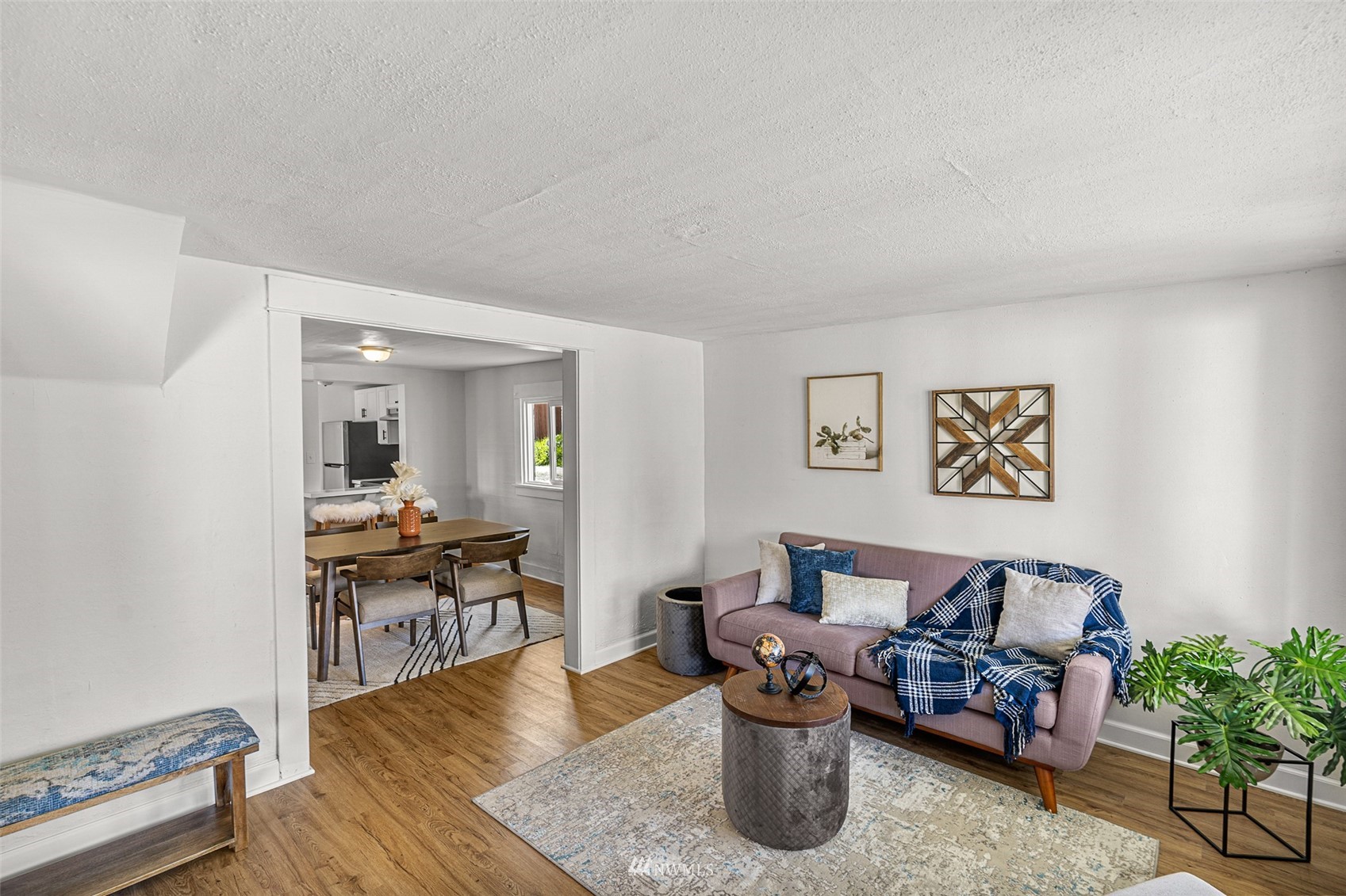 2228 Main Street Everett, WA 98203 - Photo 6 of 29 a living room with furniture