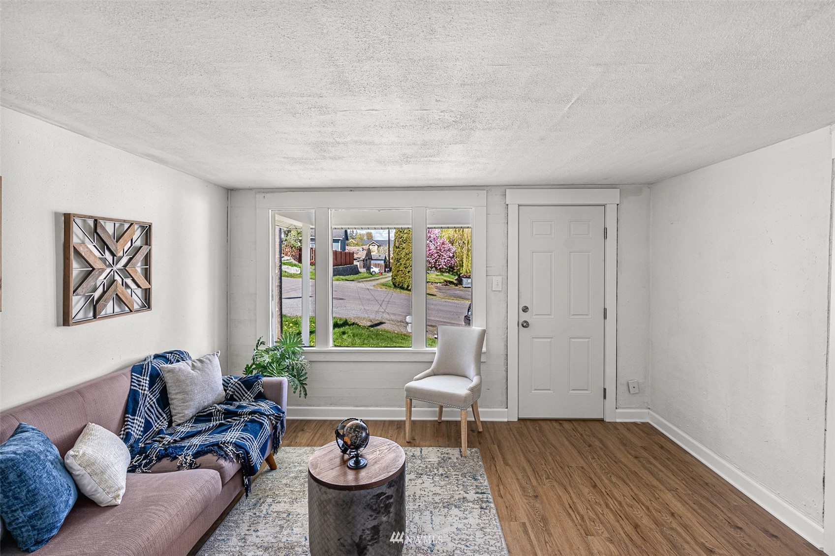 2228 Main Street Everett, WA 98203 - Photo 7 of 29 a living room with furniture and wooden floor