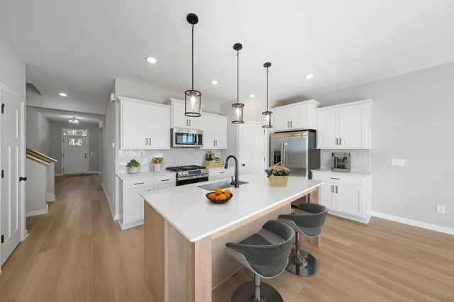 $459,990 | 1258 Beaumont Boulevard, Jordan, MN 55352