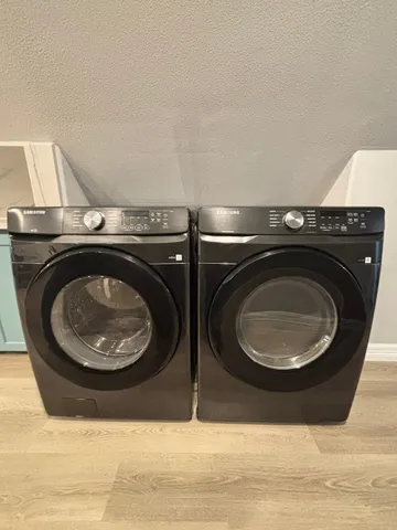 a close up view of washer and dryer
