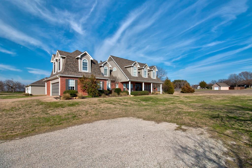 4275 Old Thomas Road Aubrey, TX 76227 - Photo 4 of 31