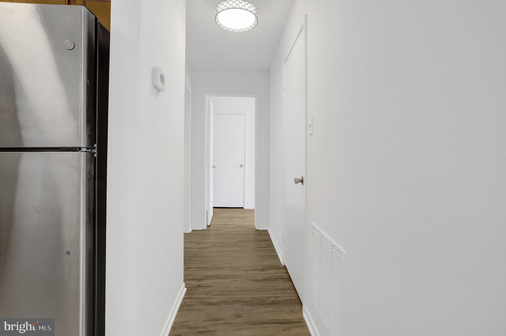 7825 Harrowgate Circle, Unit B Springfield, VA 22152 - Photo 11 of 18 View of Hallway