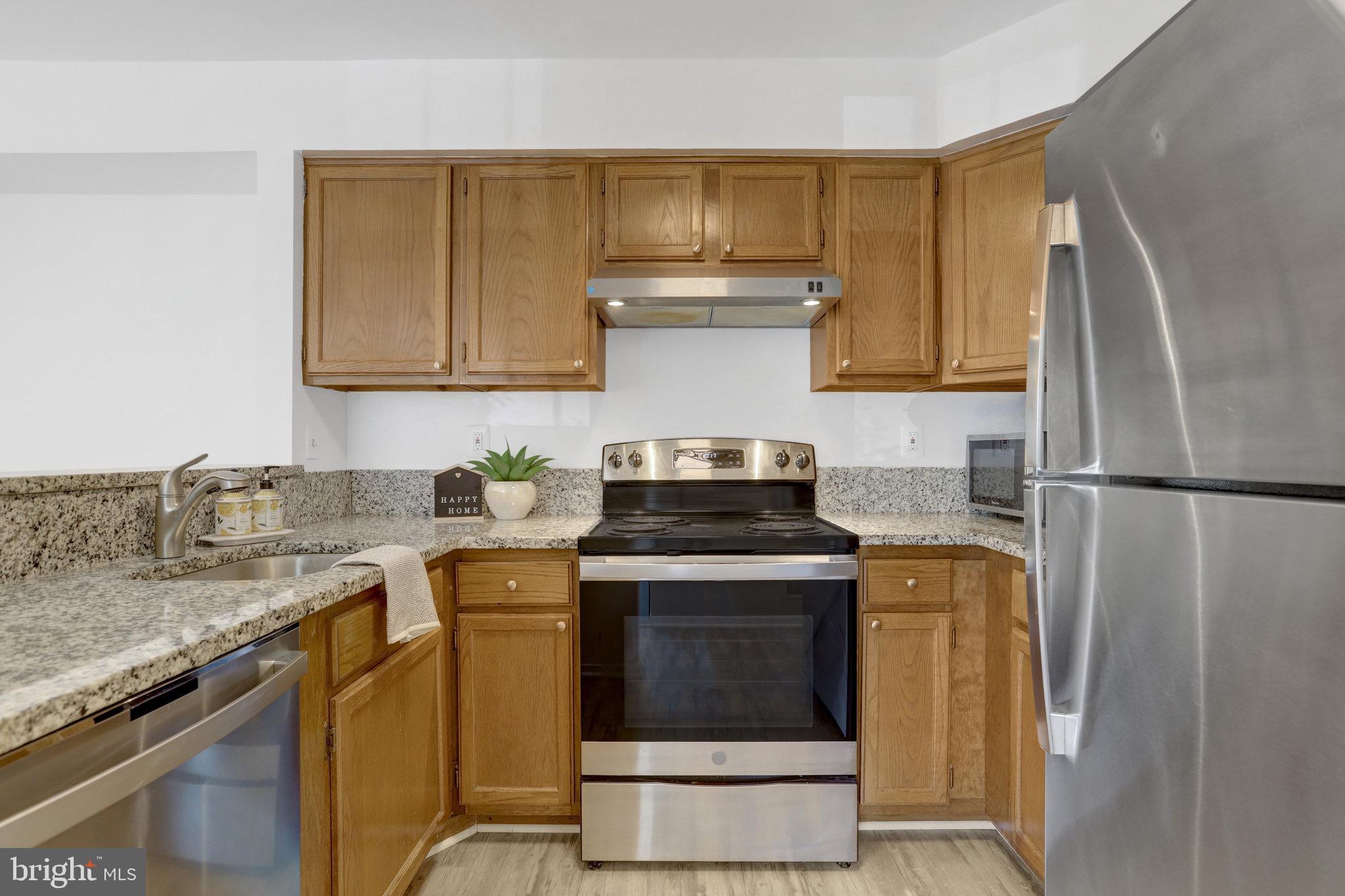 7825 Harrowgate Circle, Unit B Springfield, VA 22152 - Photo 9 of 18 Stainless Steel Appliances