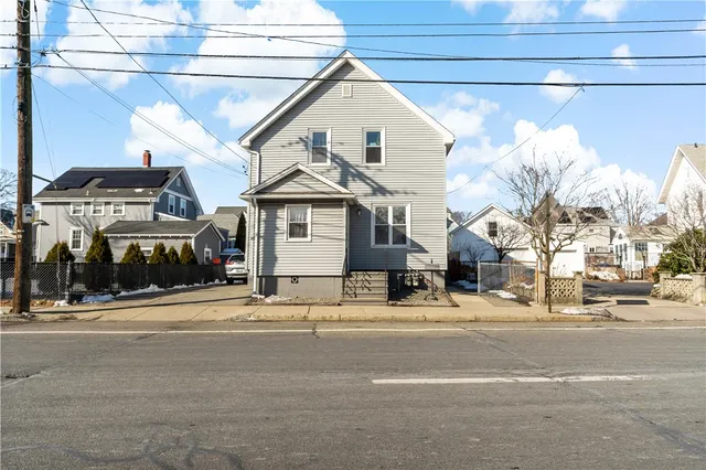 $449,000 | 94 John Street, East Providence, RI 02914