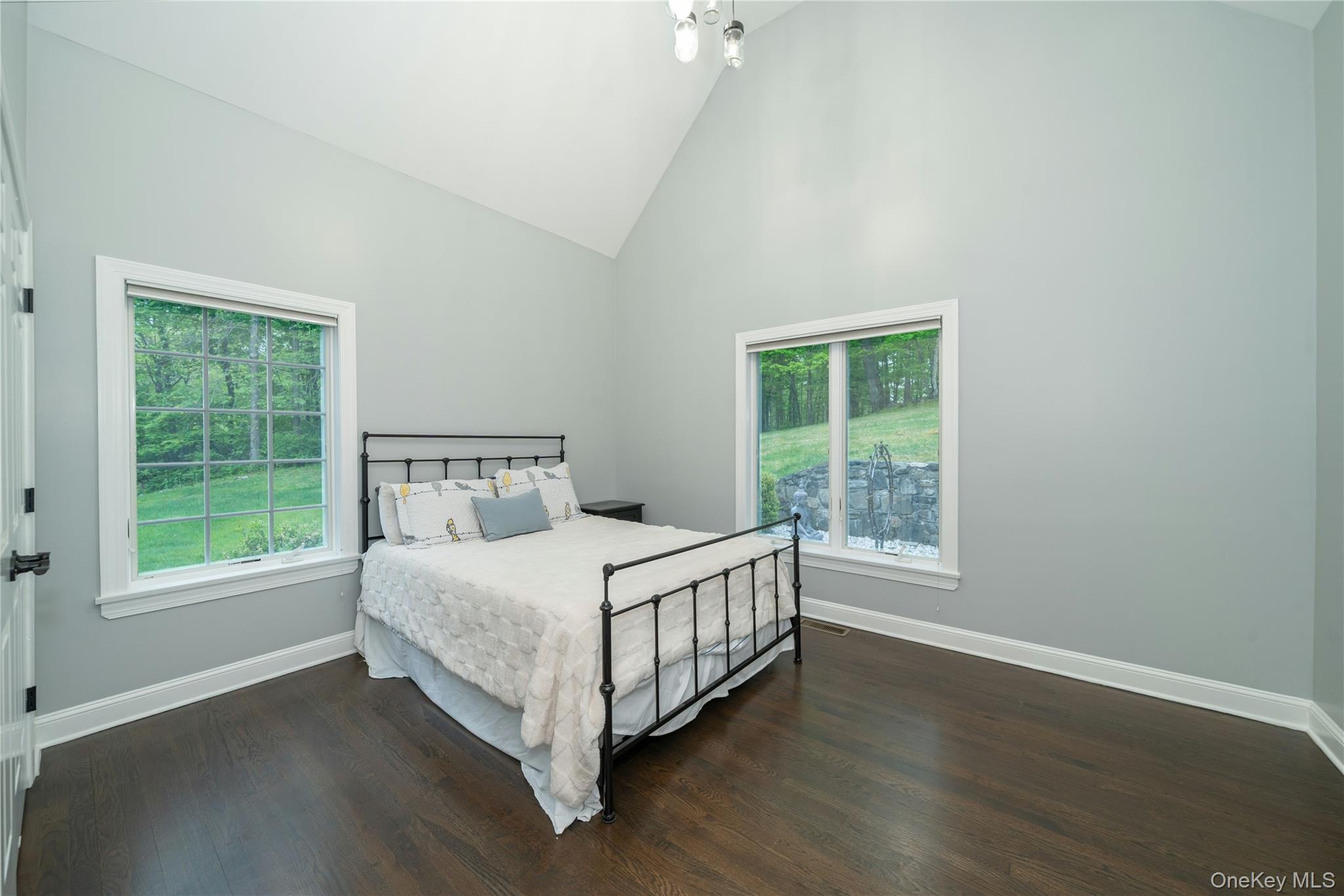 630 Chappaqua Road Briarcliff Manor, NY 10510 - Photo 23 of 41 Flexible main-level fifth bedroom perfect for guests, au pair, or private home workspace