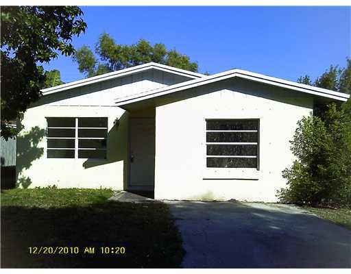 5062 Adams Road Delray Beach, FL 33484 - Photo 1 of 10 Primary Photo