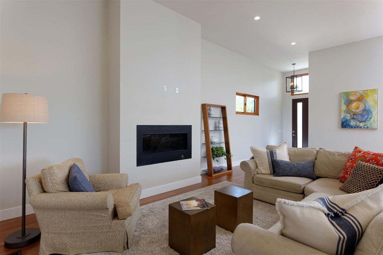 2102 Merida Court La Jolla, CA 92037 - Photo 5 of 12
