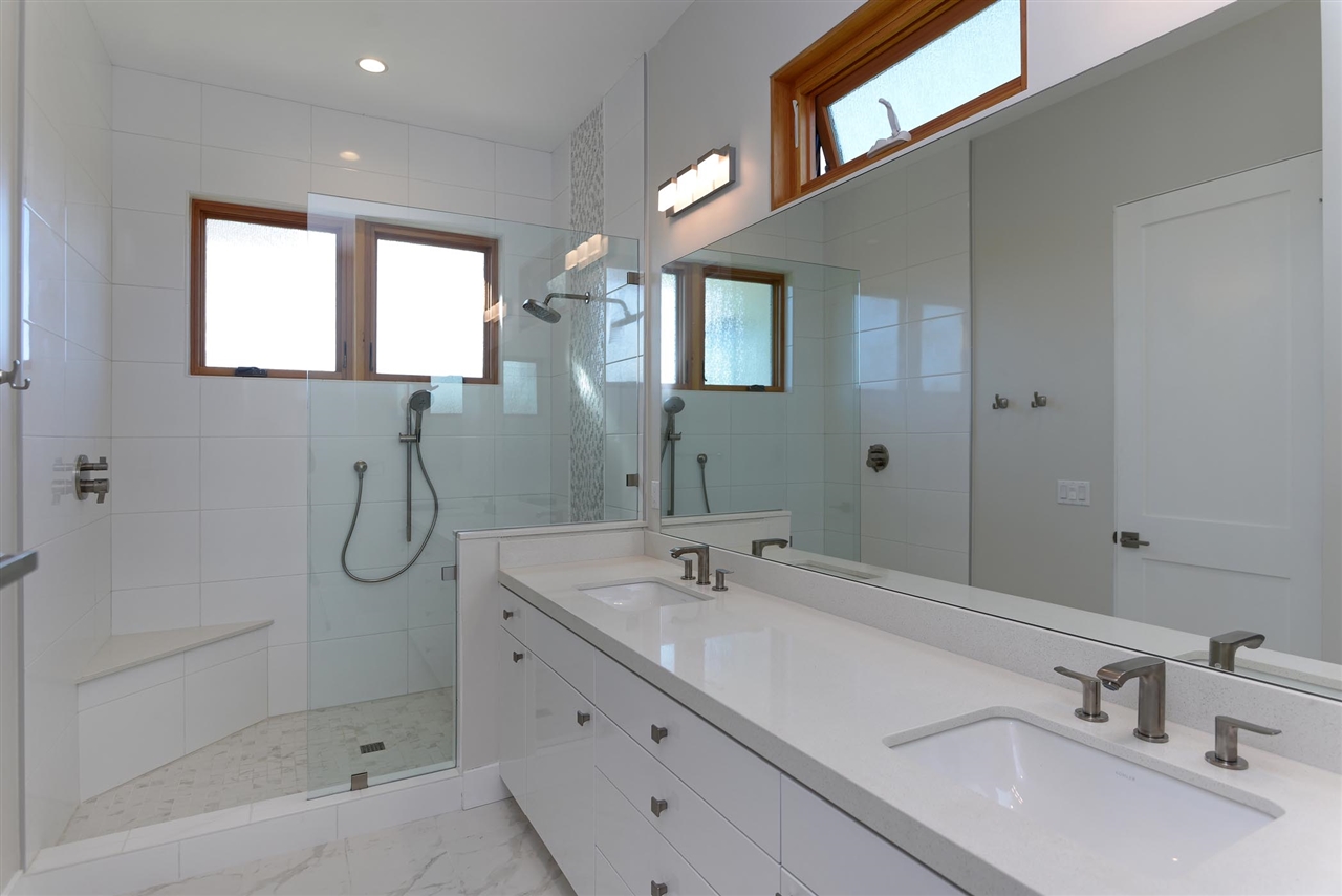 2102 Merida Court La Jolla, CA 92037 - Photo 7 of 12