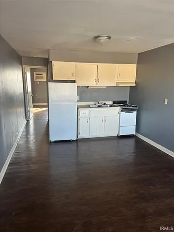 $2,900,000 | 1321 North 3rd Street, Vincennes, IN 47591