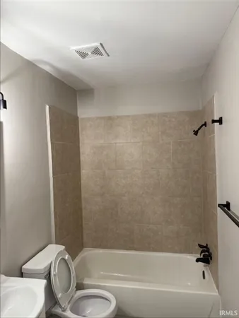 $2,900,000 | 1321 North 3rd Street, Vincennes, IN 47591