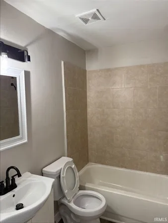 $2,900,000 | 1321 North 3rd Street, Vincennes, IN 47591