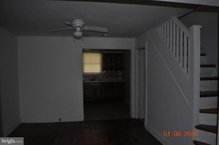 3353 Falls Road Baltimore, MD 21211 - Photo 2 of 6 Dining Room
