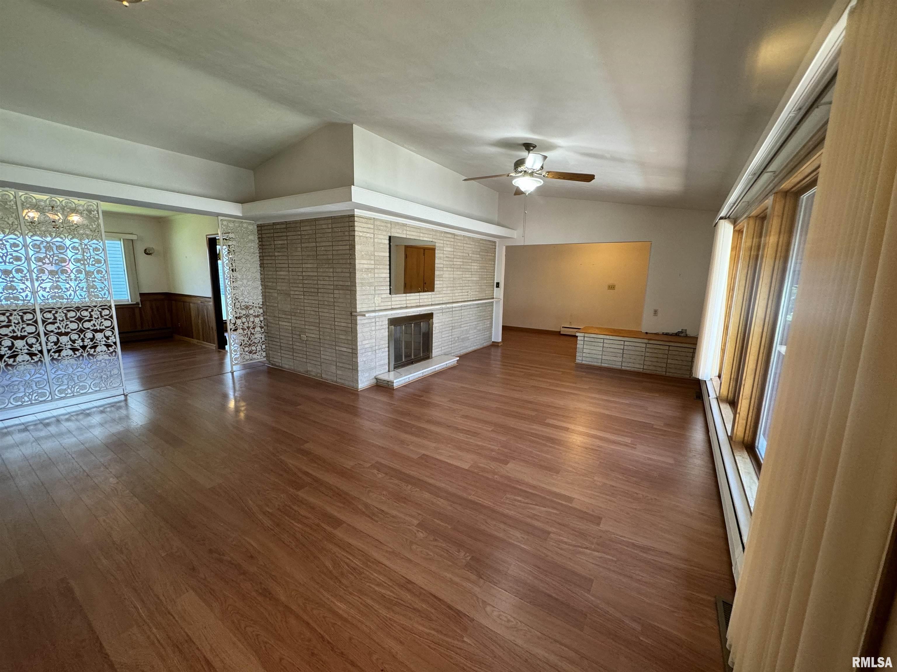 104 North Mill Street Flora, IL 62839 - Photo 8 of 65 Gallery Image 8