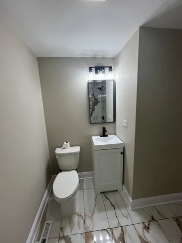 $279,600 | 518 Tyler Drive, Carpentersville, IL 60110