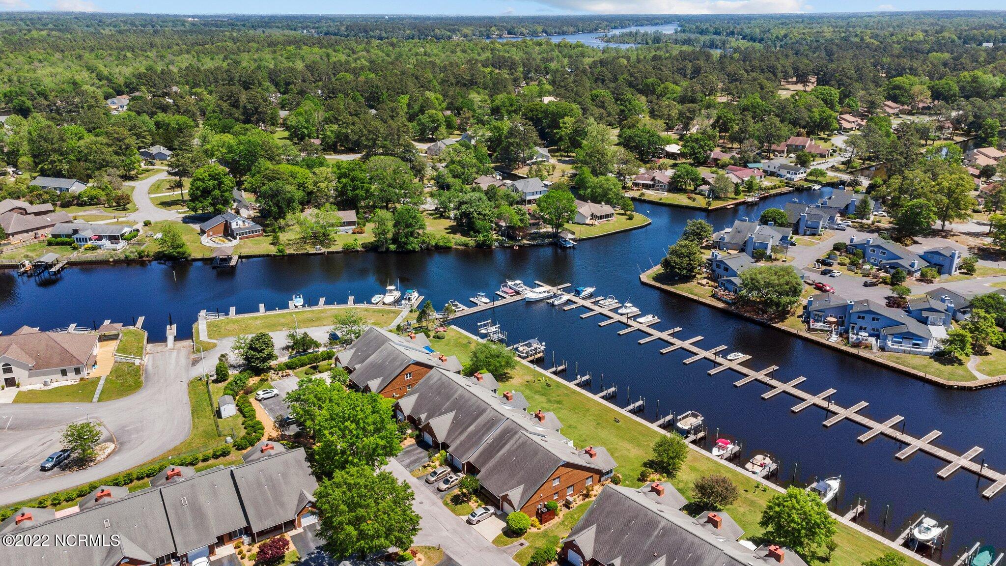 31 Pier Pointe, Unit POINTE New Bern, NC 28562 - Photo 12 of 43 14-web-or-mls-DJI_0018
