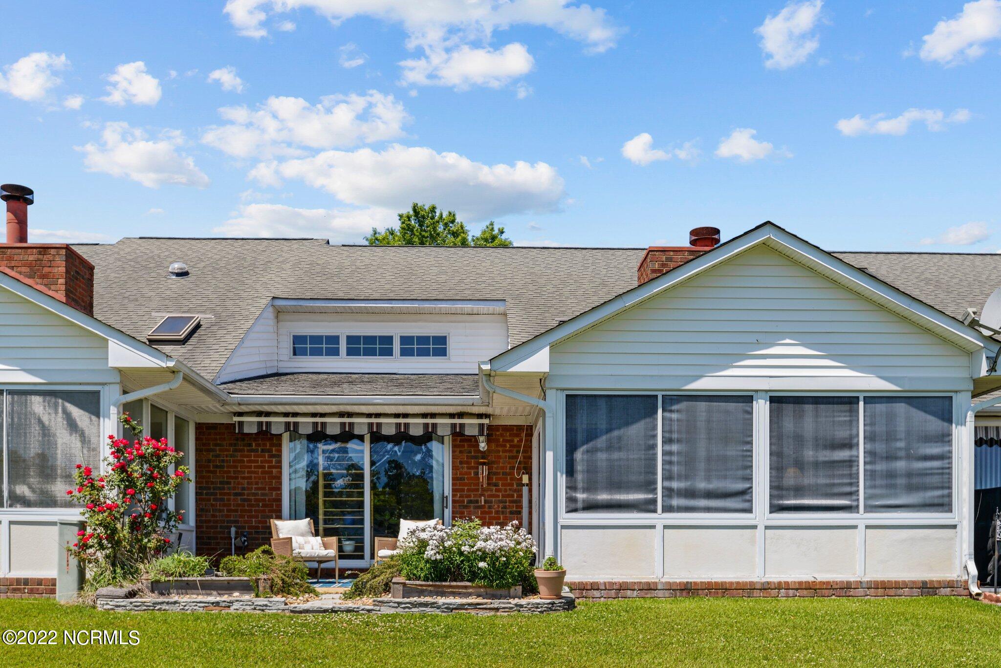31 Pier Pointe, Unit POINTE New Bern, NC 28562 - Photo 5 of 43 5-web-or-mls-COX_2170