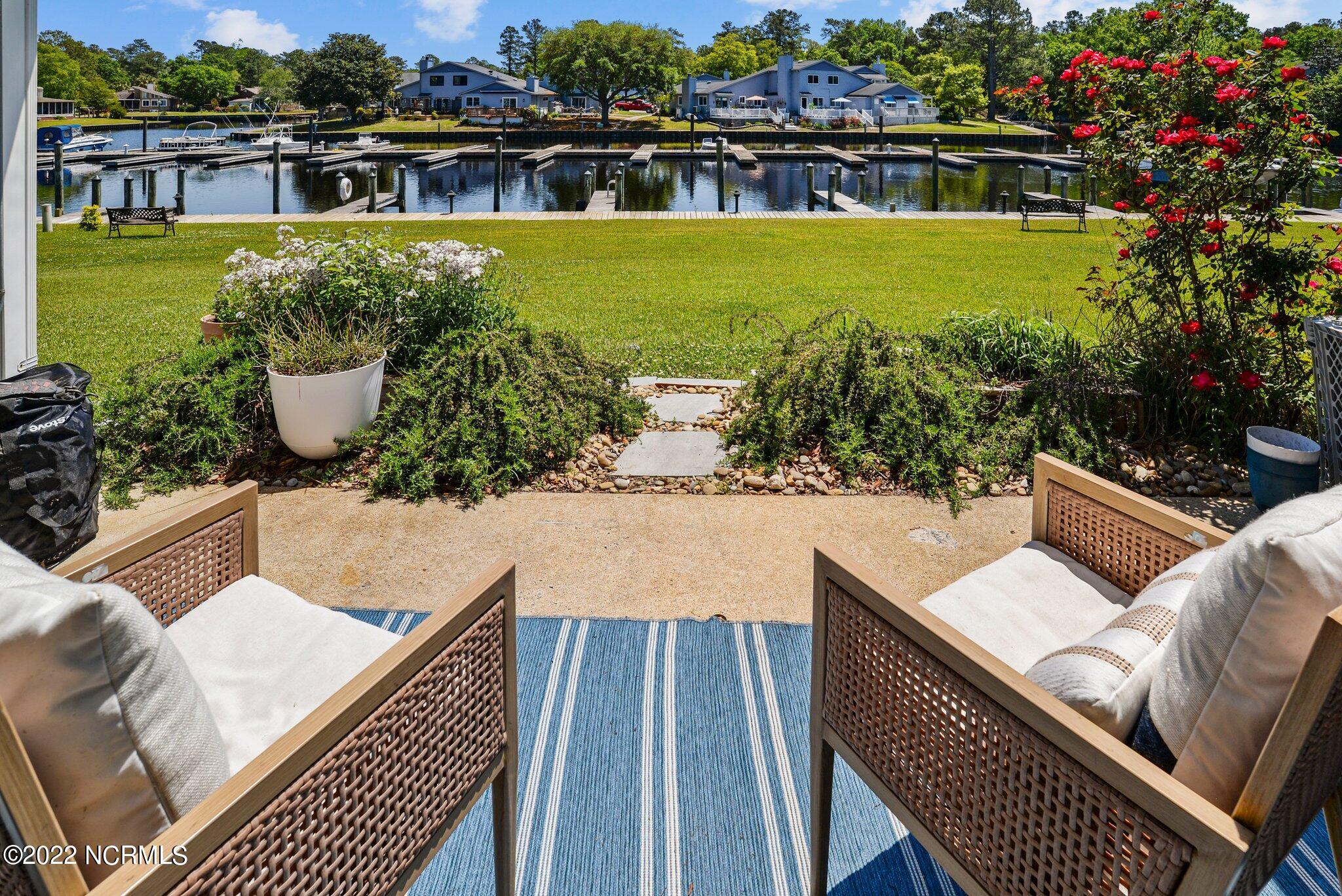 31 Pier Pointe, Unit POINTE New Bern, NC 28562 - Photo 7 of 43 7-web-or-mls-COX_2173