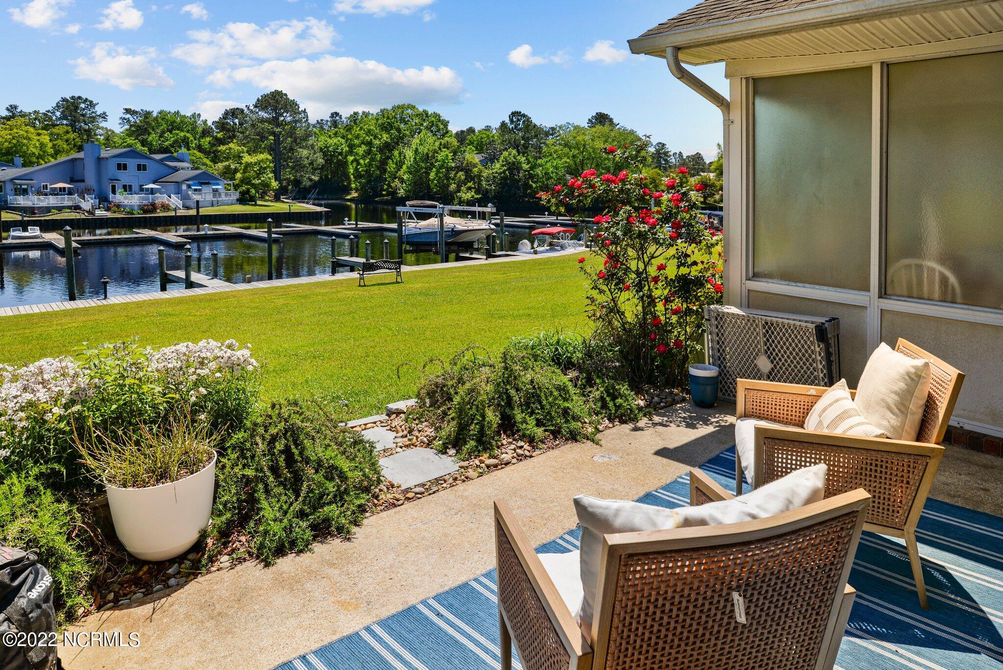 31 Pier Pointe, Unit POINTE New Bern, NC 28562 - Photo 8 of 43 8-web-or-mls-COX_2174