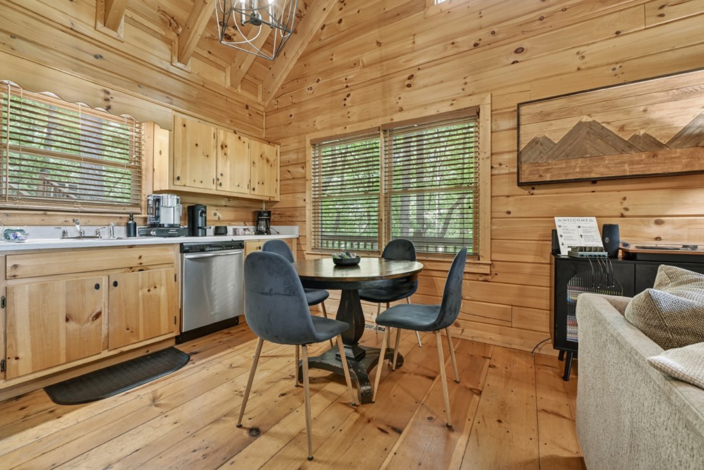40 Joanna Court Blue Ridge, GA 30513 - Photo 30 of 39 Gallery Image 30