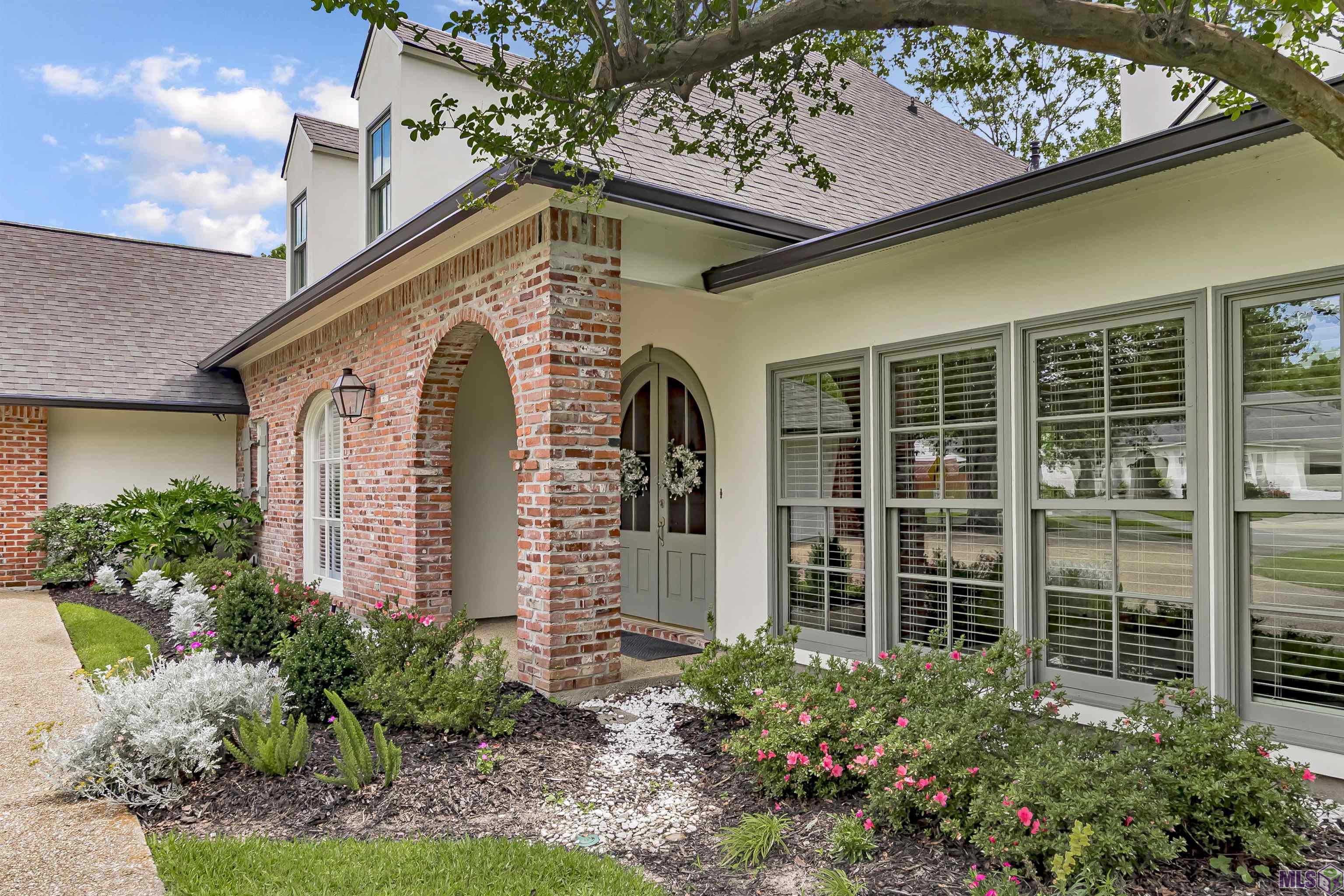 8341 Myrtlelake Drive Baton Rouge, LA 70810 - Photo 2 of 39