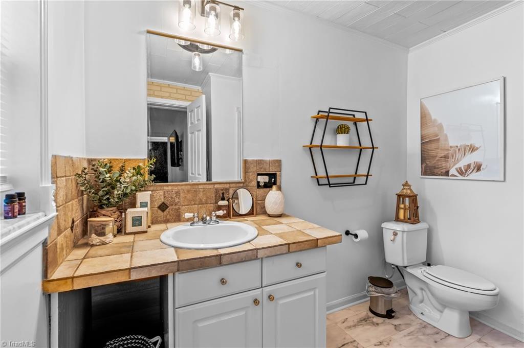 667 Oak Summit Road Winston-Salem, NC 27105 - Photo 16 of 39 Gallery Image 16