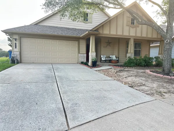 $2,325 | 19403 Wildwood Dale Lane, Spring, TX 77379