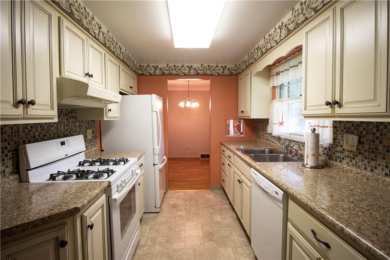 2354 Haymaker Road Monroeville, PA 15146 - Photo 10 of 24 Gas Stove, Dishwasher & Refrigerator All Included.