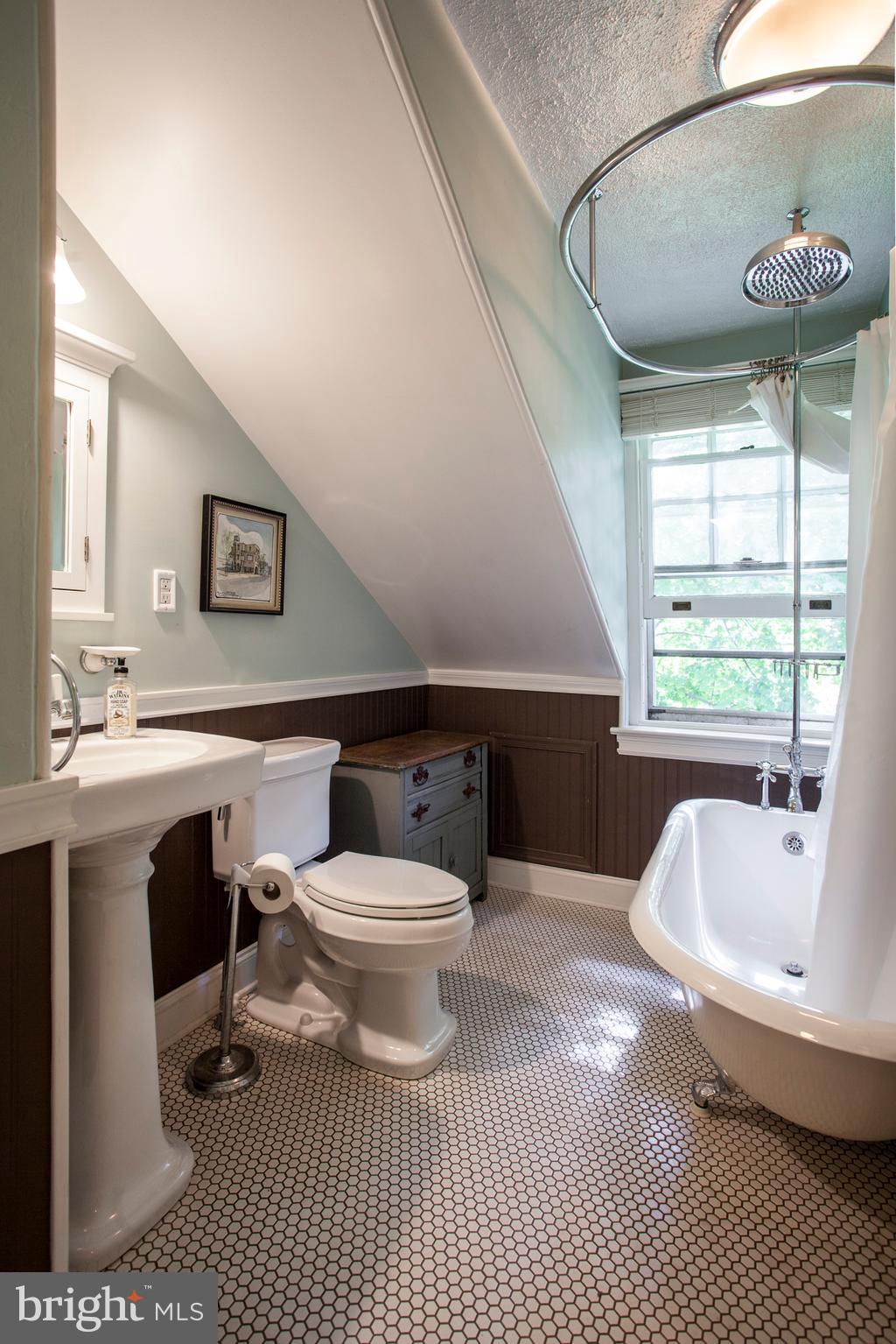 6311 Sherwood Road Philadelphia, PA 19151 - Photo 40 of 56 Gallery Image 40