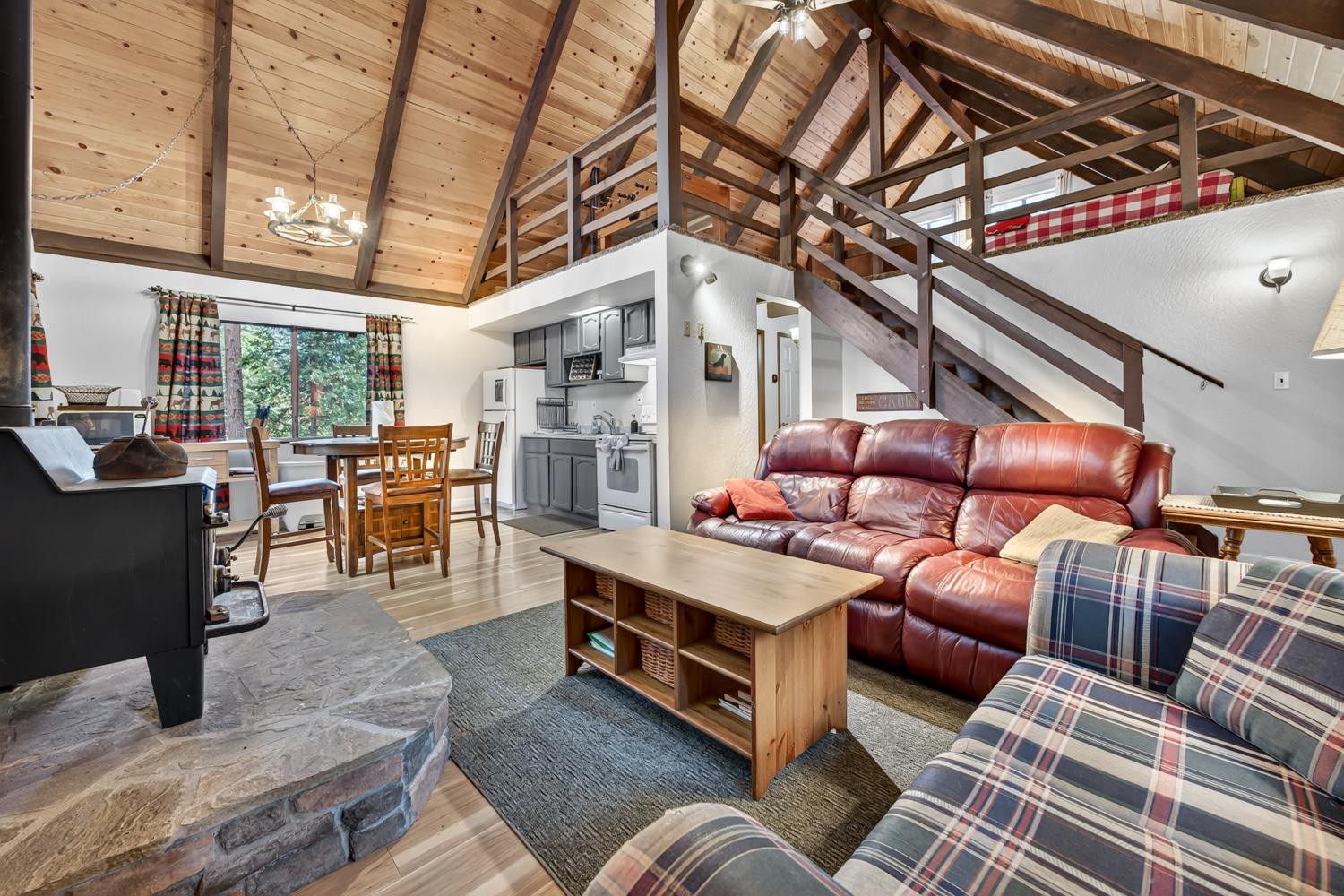 1367 Kickapoo Court Arnold, CA 95223 - Photo 5 of 38