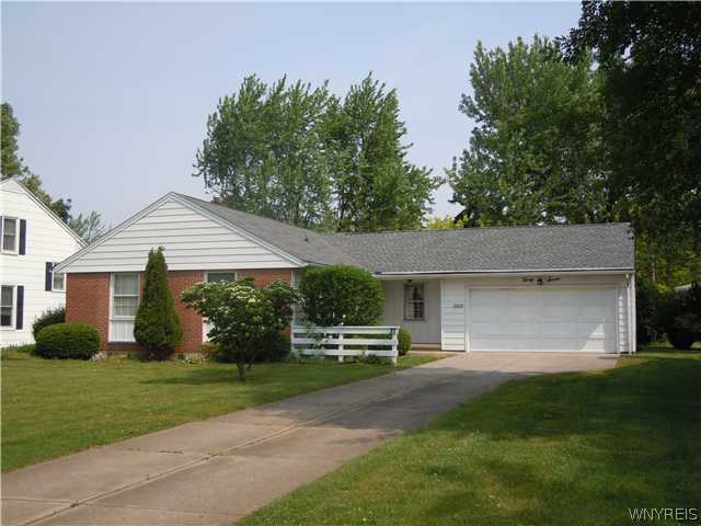 37 Dogwood Road Amherst, NY 14221 - Photo 1 of 1 Exterior Front
