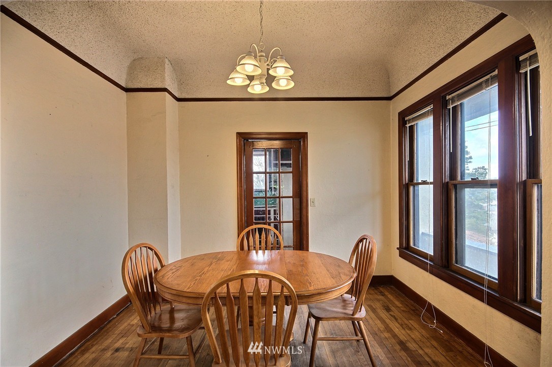 503 Renton Avenue South Renton, WA 98057 - Photo 5 of 24