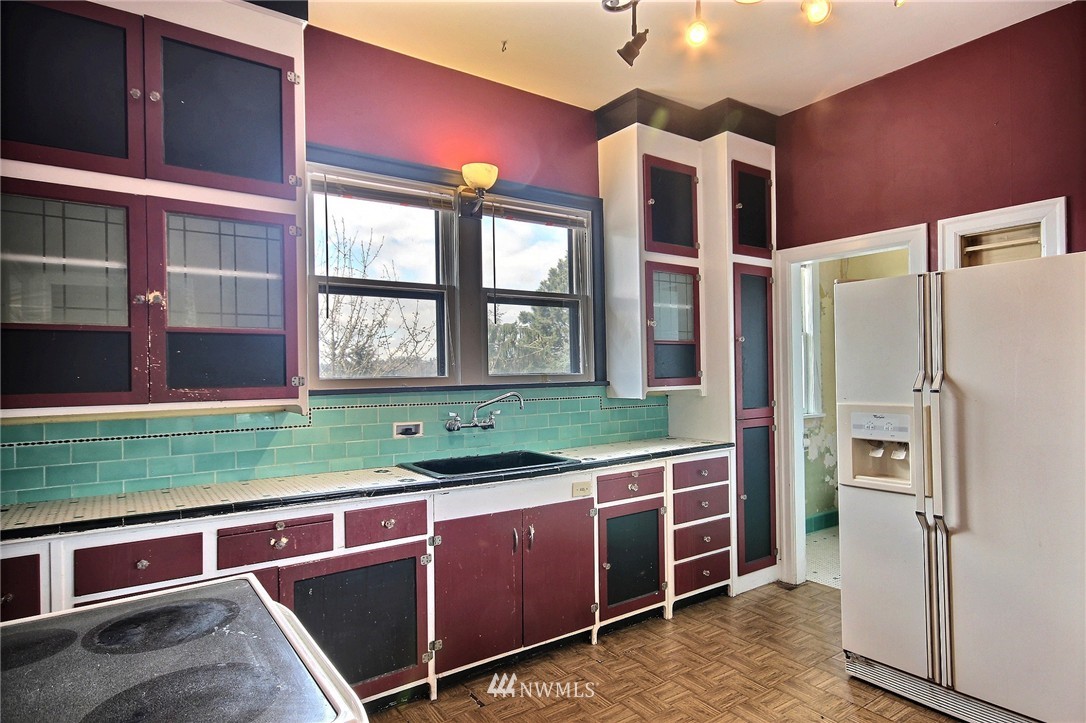 503 Renton Avenue South Renton, WA 98057 - Photo 6 of 24