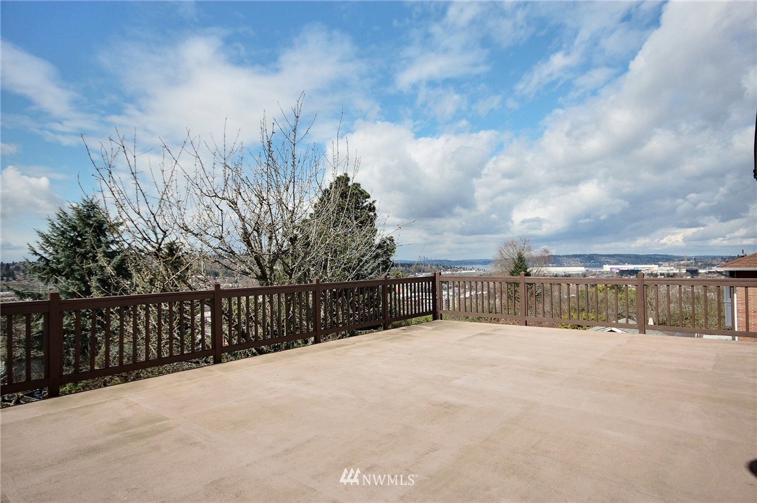 503 Renton Avenue South Renton, WA 98057 - Photo 9 of 24