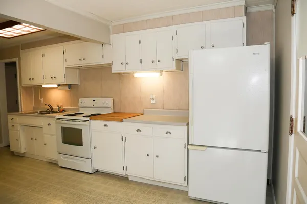 $274,900 | 219 Parkgrove Avenue, Lawrenceburg, IN 47025