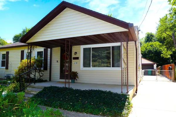 $274,900 | 219 Parkgrove Avenue, Lawrenceburg, IN 47025
