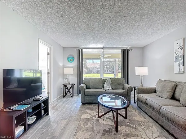 $1,400 | 200 Turtle Lake Court, Unit 109, Naples, FL 34105