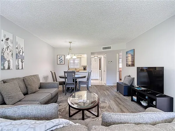 $1,400 | 200 Turtle Lake Court, Unit 109, Naples, FL 34105