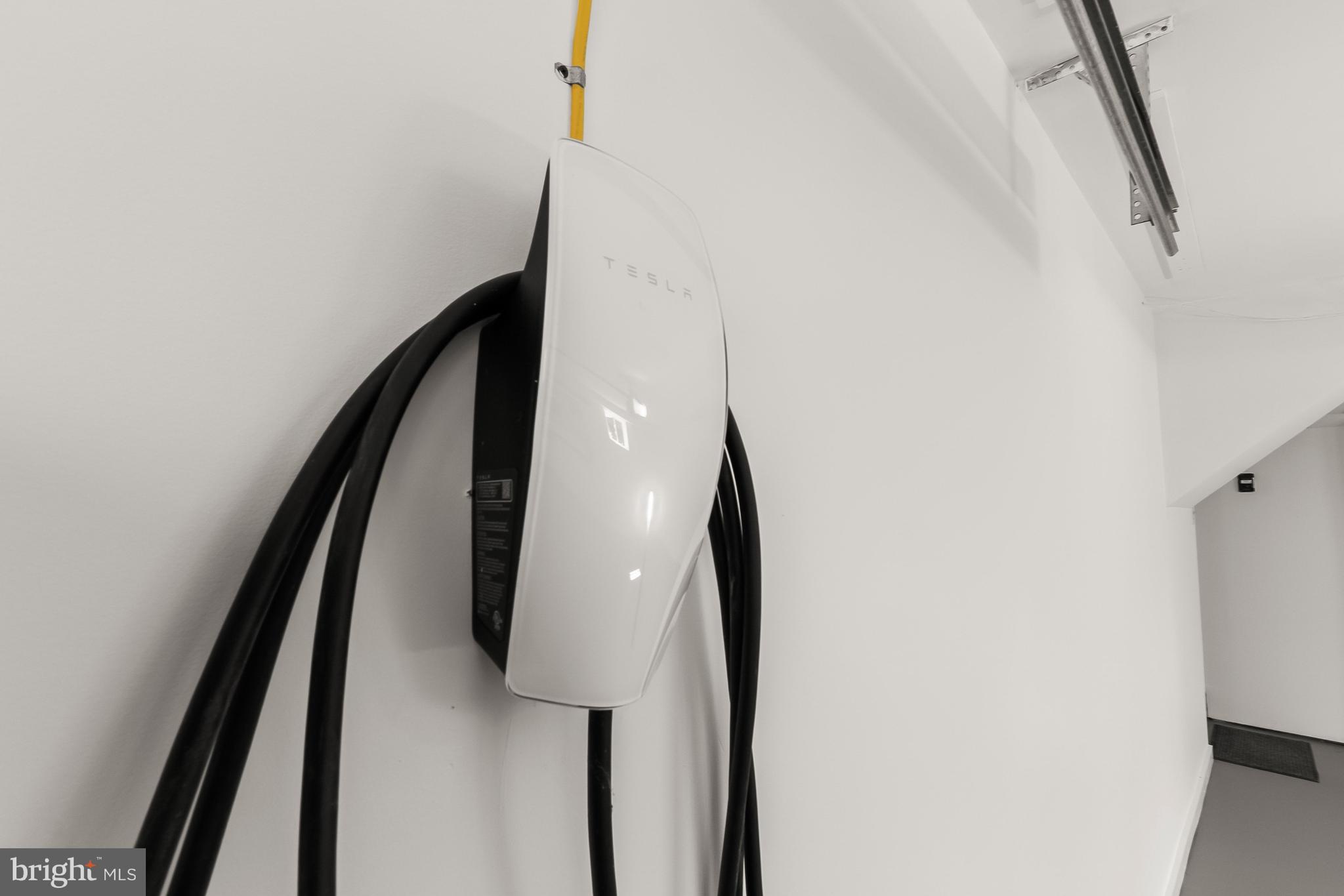 5120 Upton Street Northwest Washington, DC 20016 - Photo 44 of 53 a view of entryway